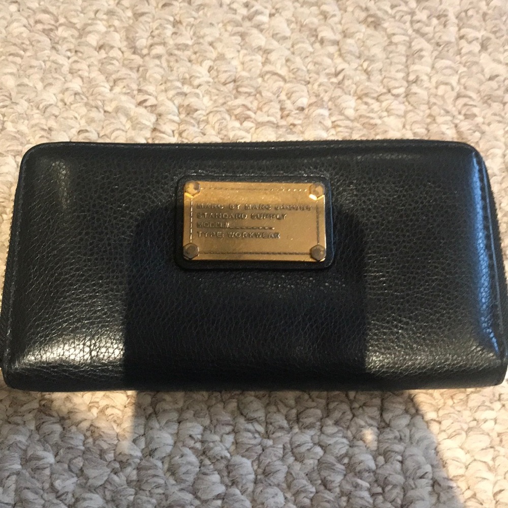 EUC Marc by Marc Jacobs Zip large wallet